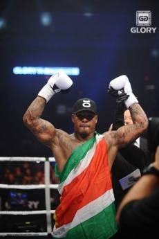Glory 11 Chicago